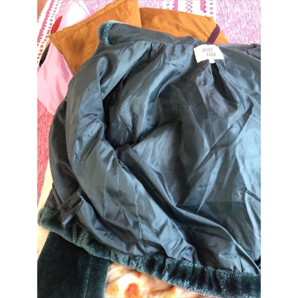 NWOT Outer Edge Green Faux Fur Cropped Jacket Hood Medium Pockets Zipper - Picture 9 of 12